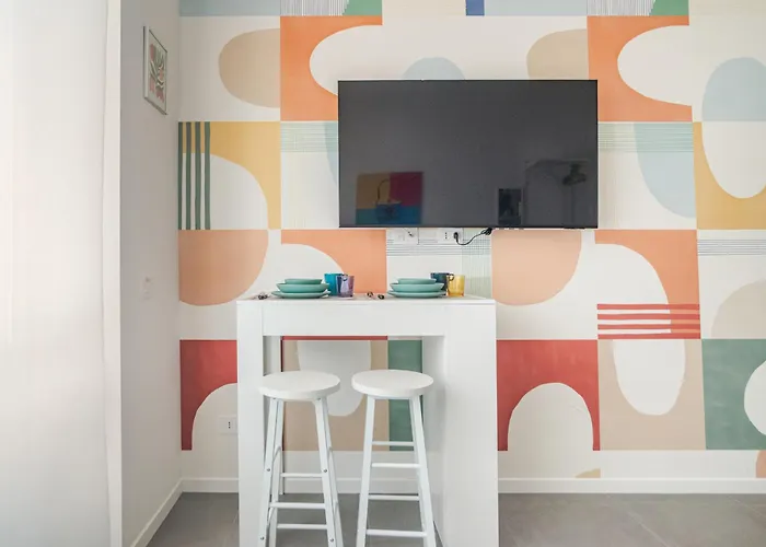 Urban Hub Apartments